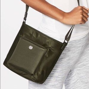 Lululemon mini bucket crossbody bag